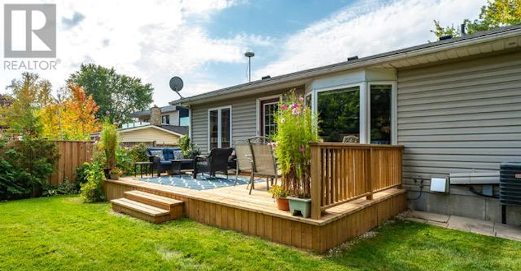 MAIN-145 Carlson Drive, Newmarket, ON, L3Y 3H1 - 26