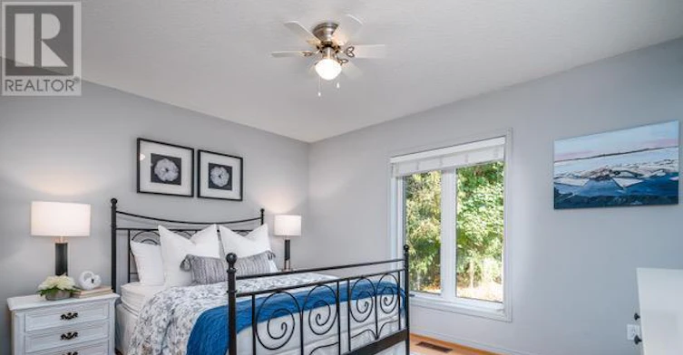 MAIN-145 Carlson Drive, Newmarket, ON, L3Y 3H1 - 11