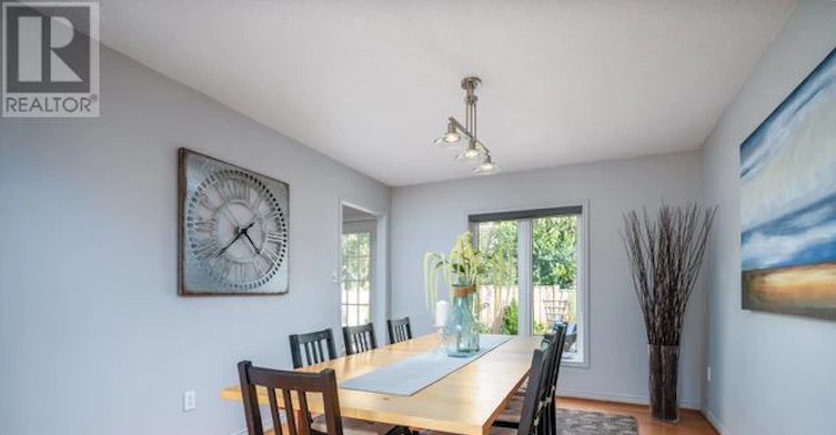 MAIN-145 Carlson Drive, Newmarket, ON, L3Y 3H1 - 10