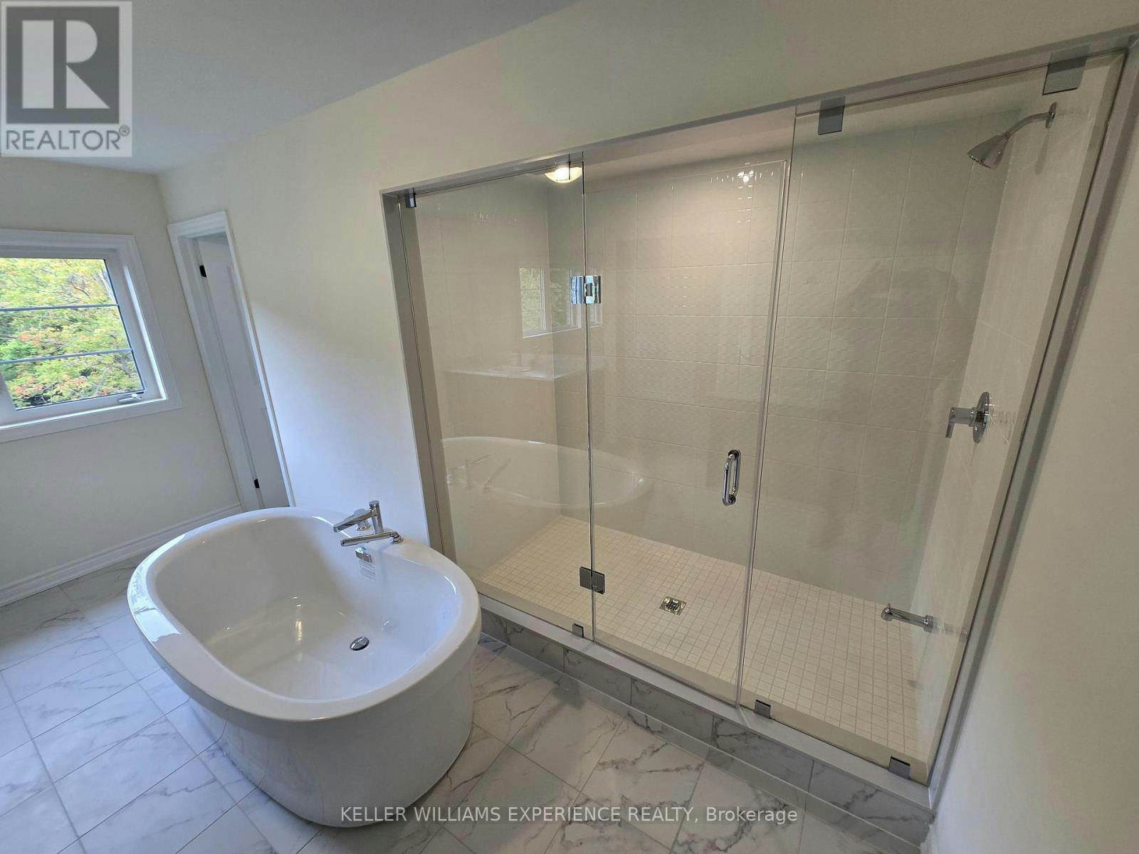56 Lazarette Lane, East Gwillimbury, ON, L9N 0V6 - 24