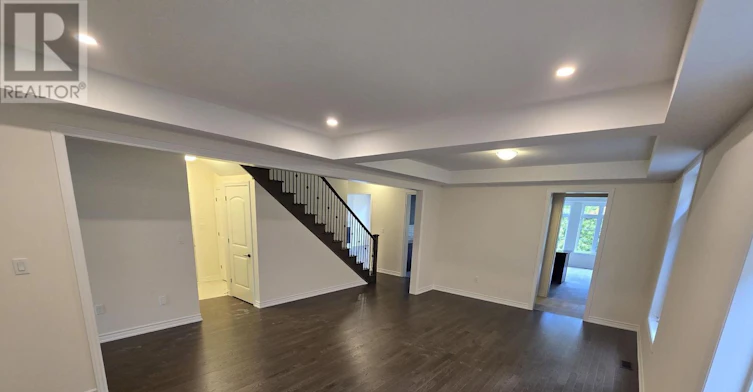 56 Lazarette Lane, East Gwillimbury, ON, L9N 0V6 - 7