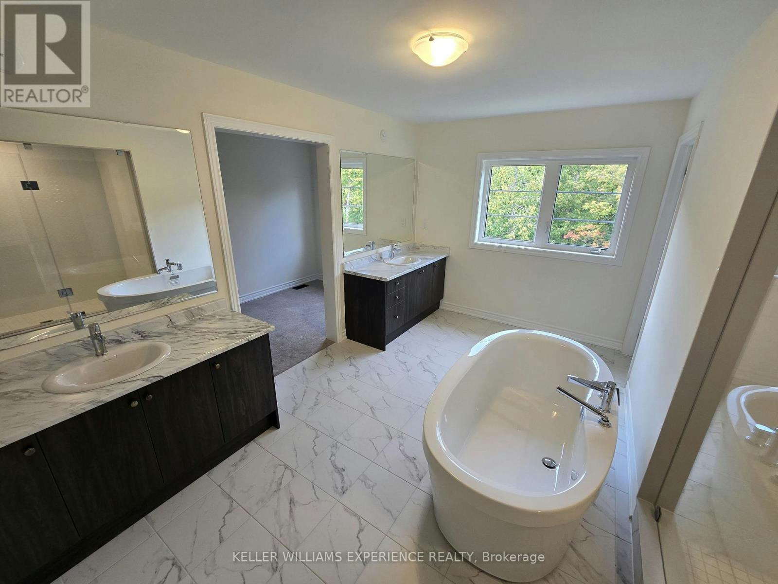 56 Lazarette Lane, East Gwillimbury, ON, L9N 0V6 - 25