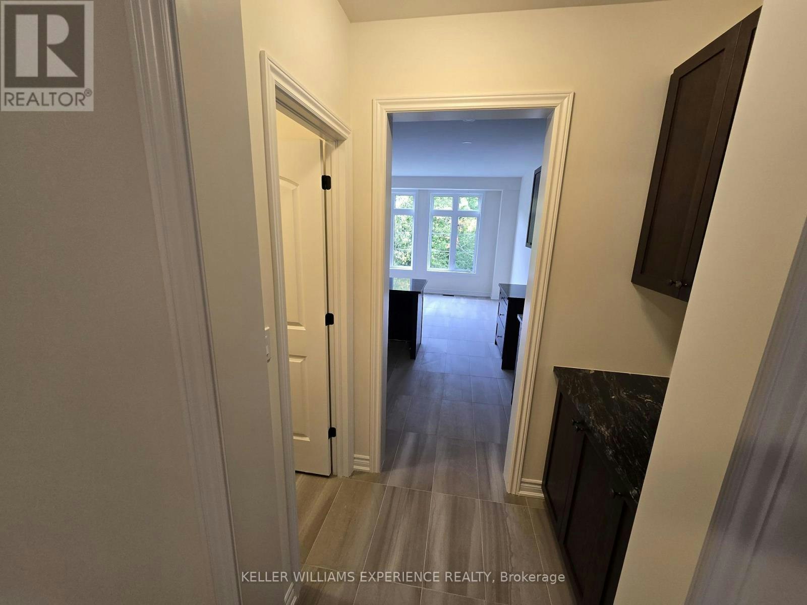 56 Lazarette Lane, East Gwillimbury, ON, L9N 0V6 - 8