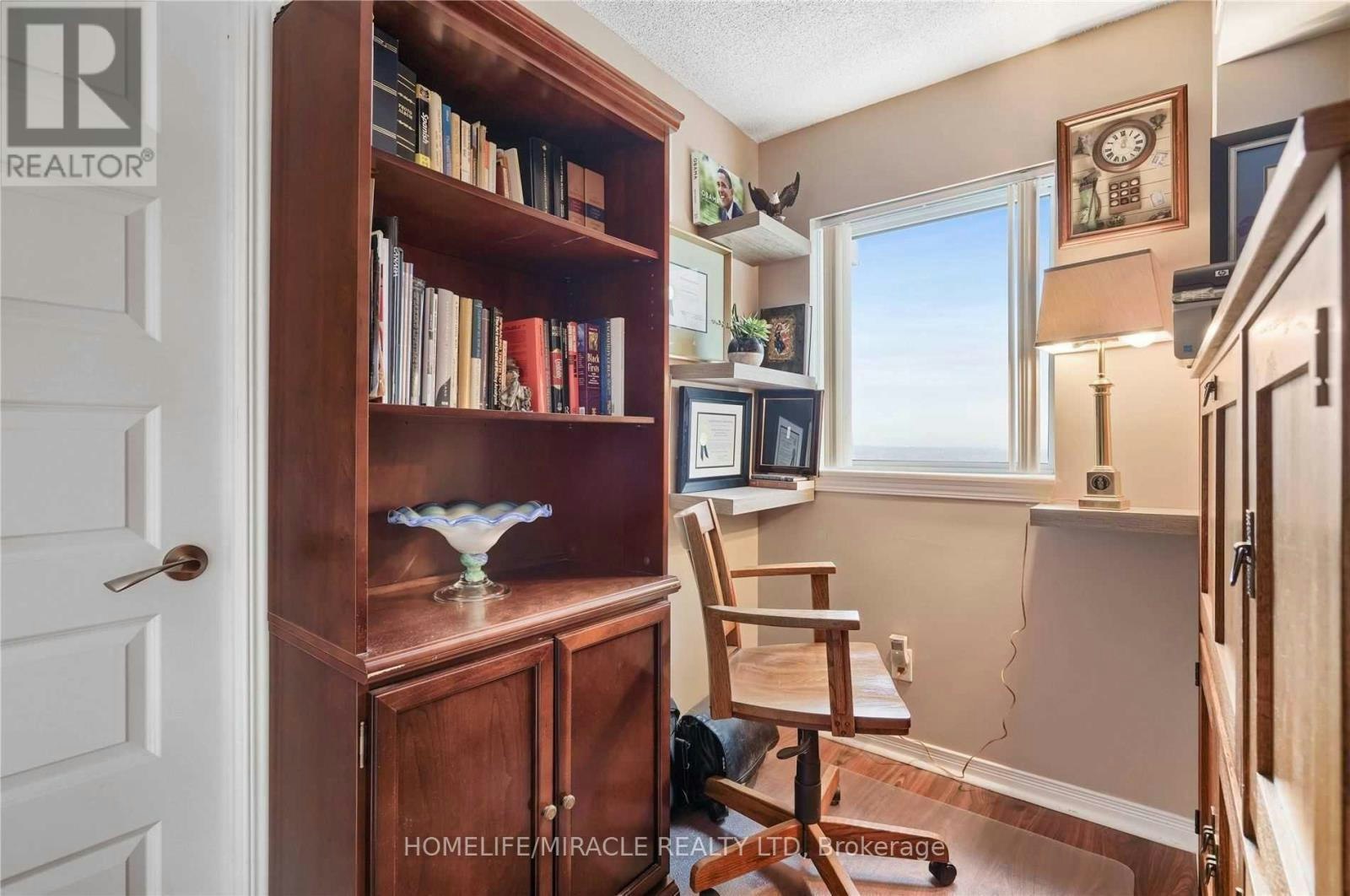 2201-215 Queen Street E, Brampton, ON, L6W 0A9 - 13