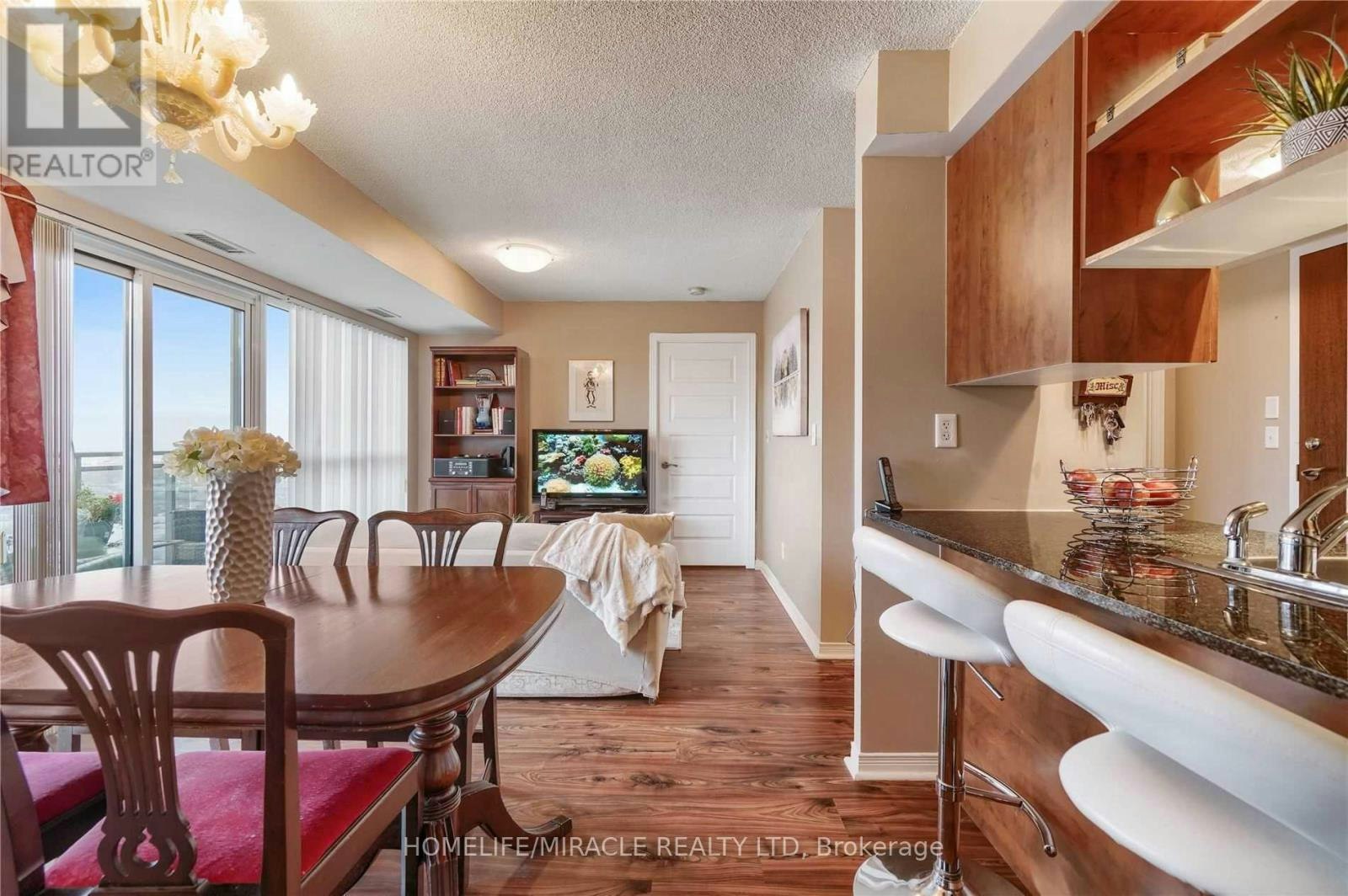 2201-215 Queen Street E, Brampton, ON, L6W 0A9 - 9