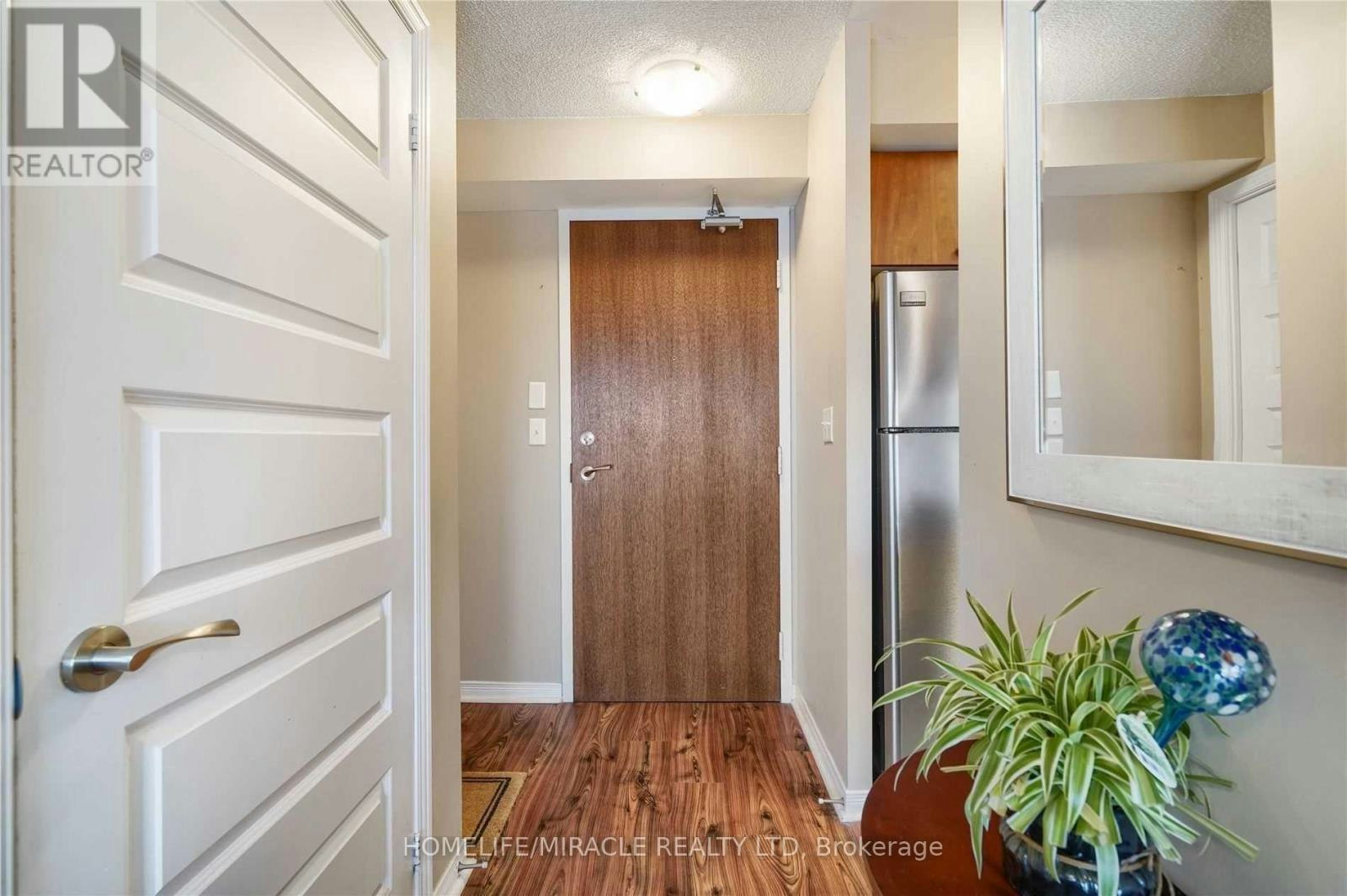 2201-215 Queen Street E, Brampton, ON, L6W 0A9 - 3