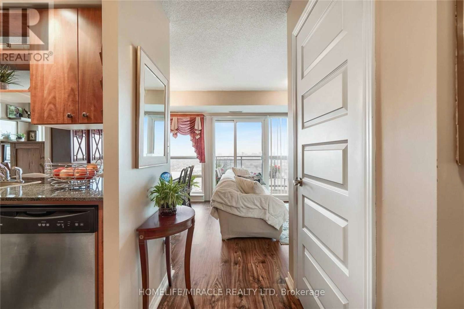 2201-215 Queen Street E, Brampton, ON, L6W 0A9 - 4