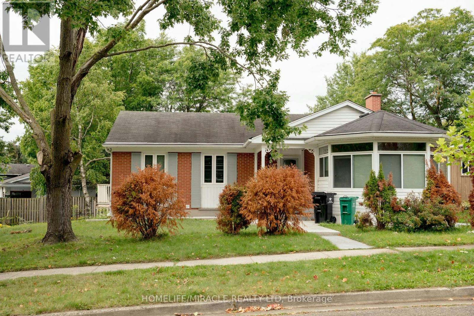 25 Thornridge Crescent, Kitchener, ON, N2M 4V9