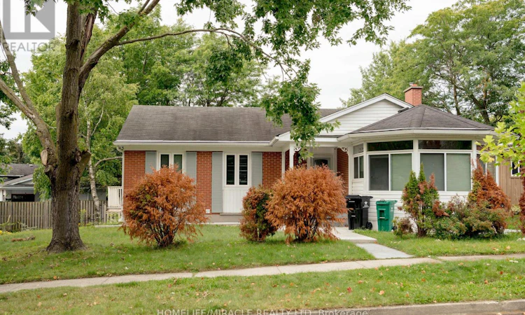 25 Thornridge Crescent