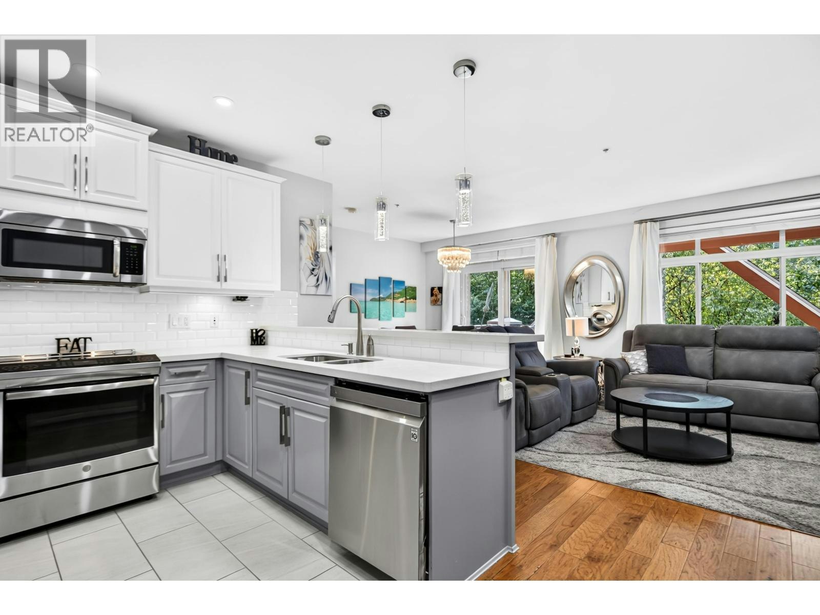208-12565 190a Street, Pitt Meadows, BC, V3Y 0E1
