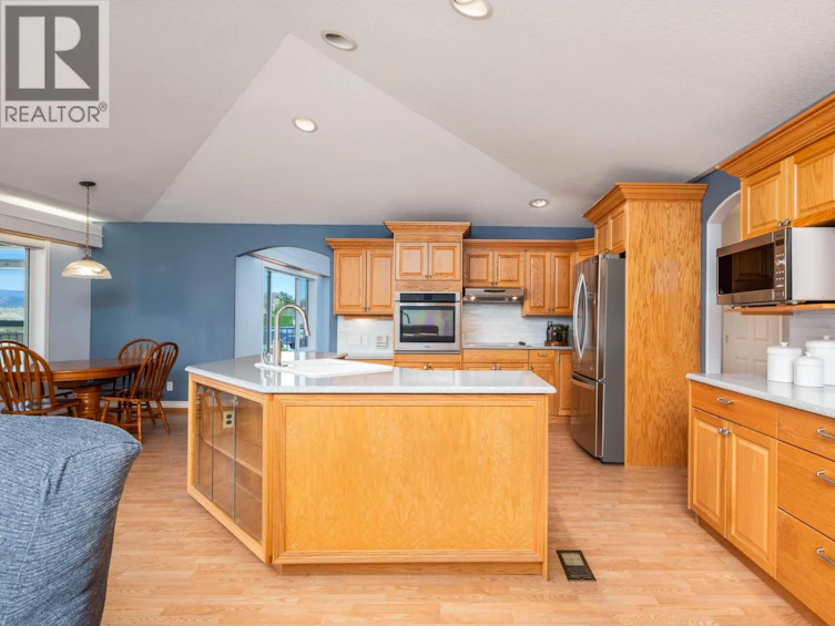 700 Mt York Drive, Coldstream, BC, V1B 3X2 - 18