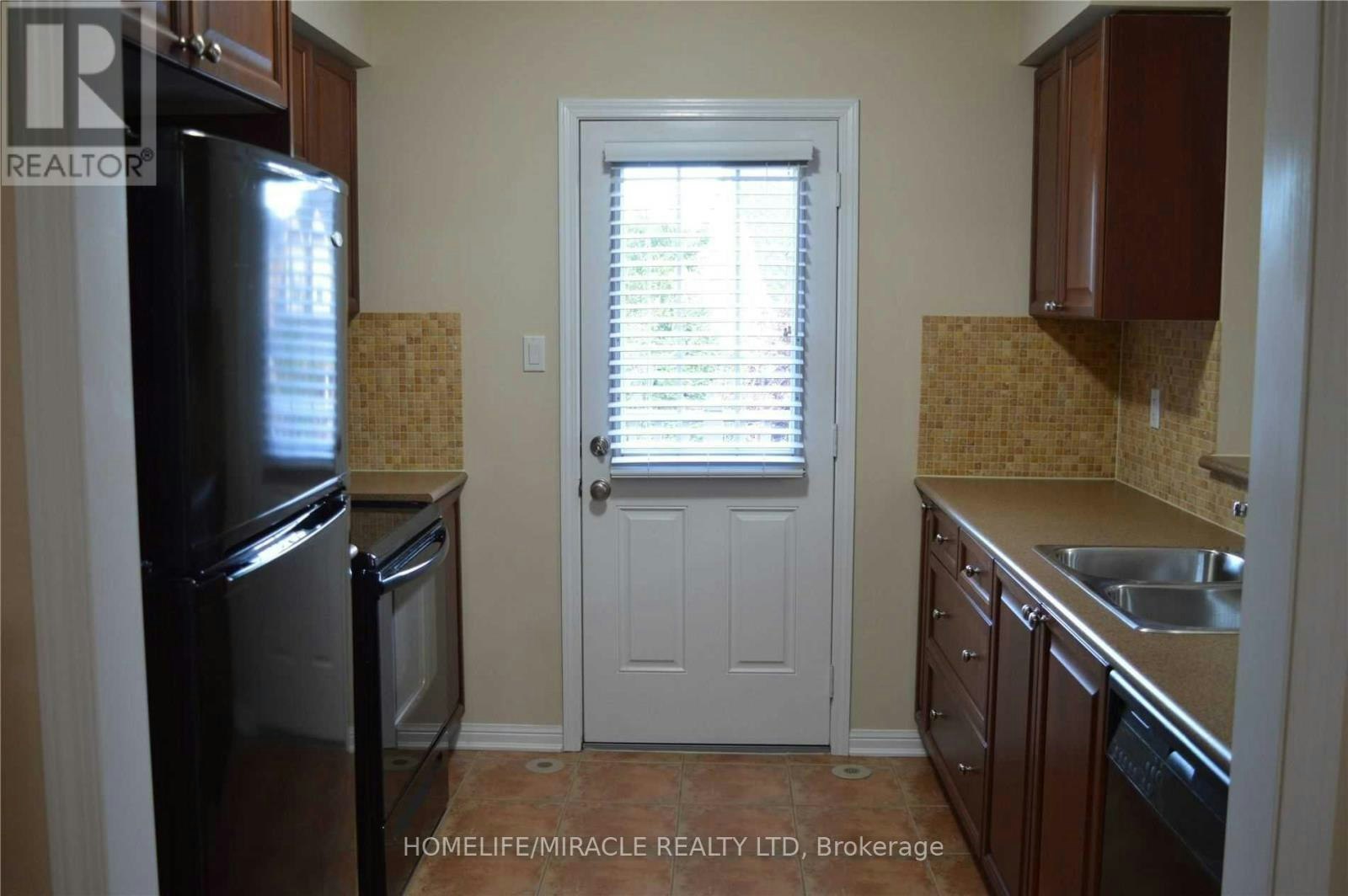 918 Burgess Gardens, Milton, ON, L9T 0K8 - 5