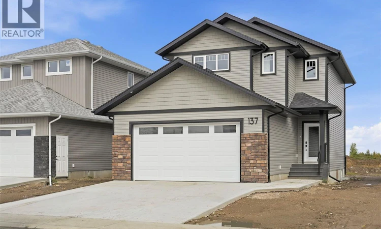 137 Emma Crescent