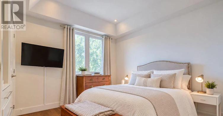 MAIN-143 Montrose Avenue, Toronto, ON, M6J 2T6 - 7