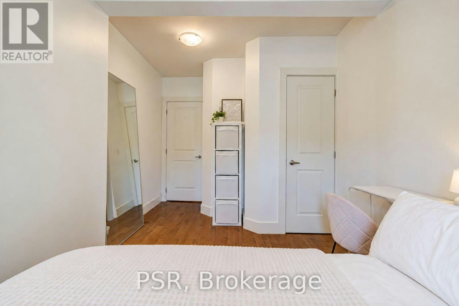 MAIN-143 Montrose Avenue, Toronto, ON, M6J 2T6 - 14