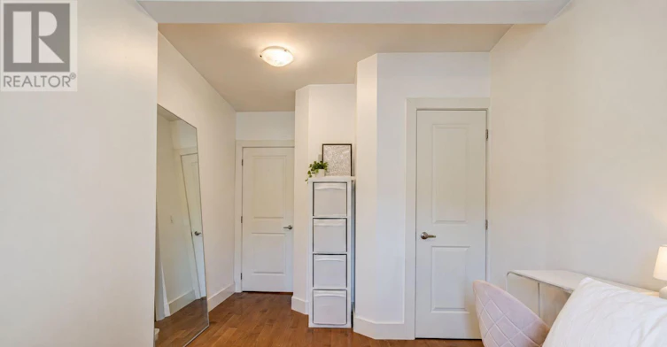 MAIN-143 Montrose Avenue, Toronto, ON, M6J 2T6 - 14