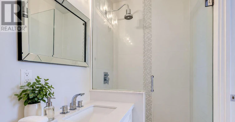 MAIN-143 Montrose Avenue, Toronto, ON, M6J 2T6 - 11