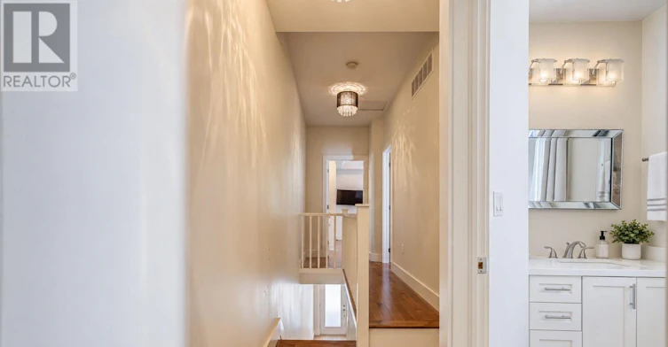 MAIN-143 Montrose Avenue, Toronto, ON, M6J 2T6 - 17