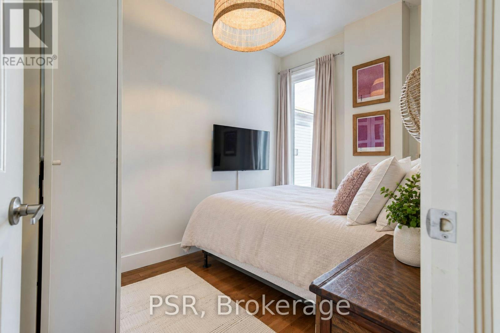 MAIN-143 Montrose Avenue, Toronto, ON, M6J 2T6 - 15