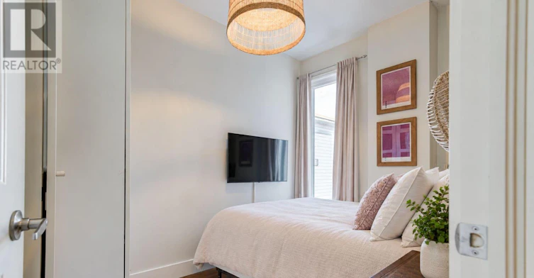 MAIN-143 Montrose Avenue, Toronto, ON, M6J 2T6 - 15