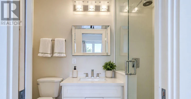 MAIN-143 Montrose Avenue, Toronto, ON, M6J 2T6 - 10