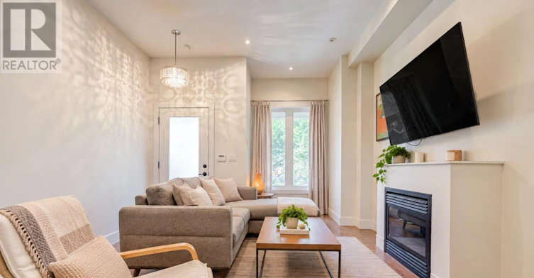 MAIN-143 Montrose Avenue, Toronto, ON, M6J 2T6 - 2