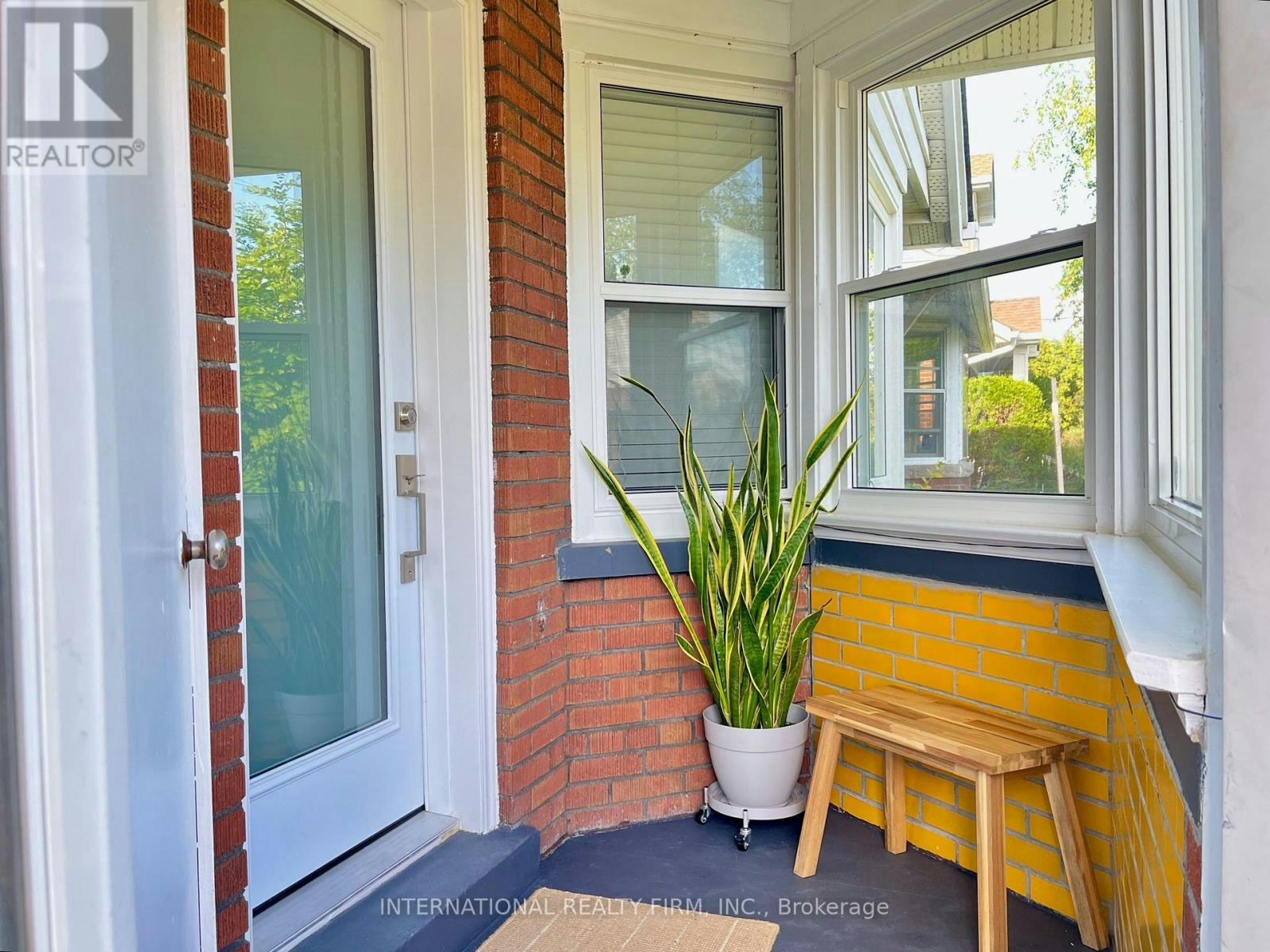 688 Sammon Avenue, Toronto, ON, M4C 2E4