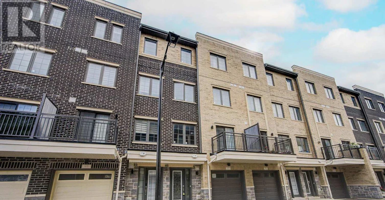 97 Clippers Crescent, Whitchurch-Stouffville, ON, L4A 4X7 - 2