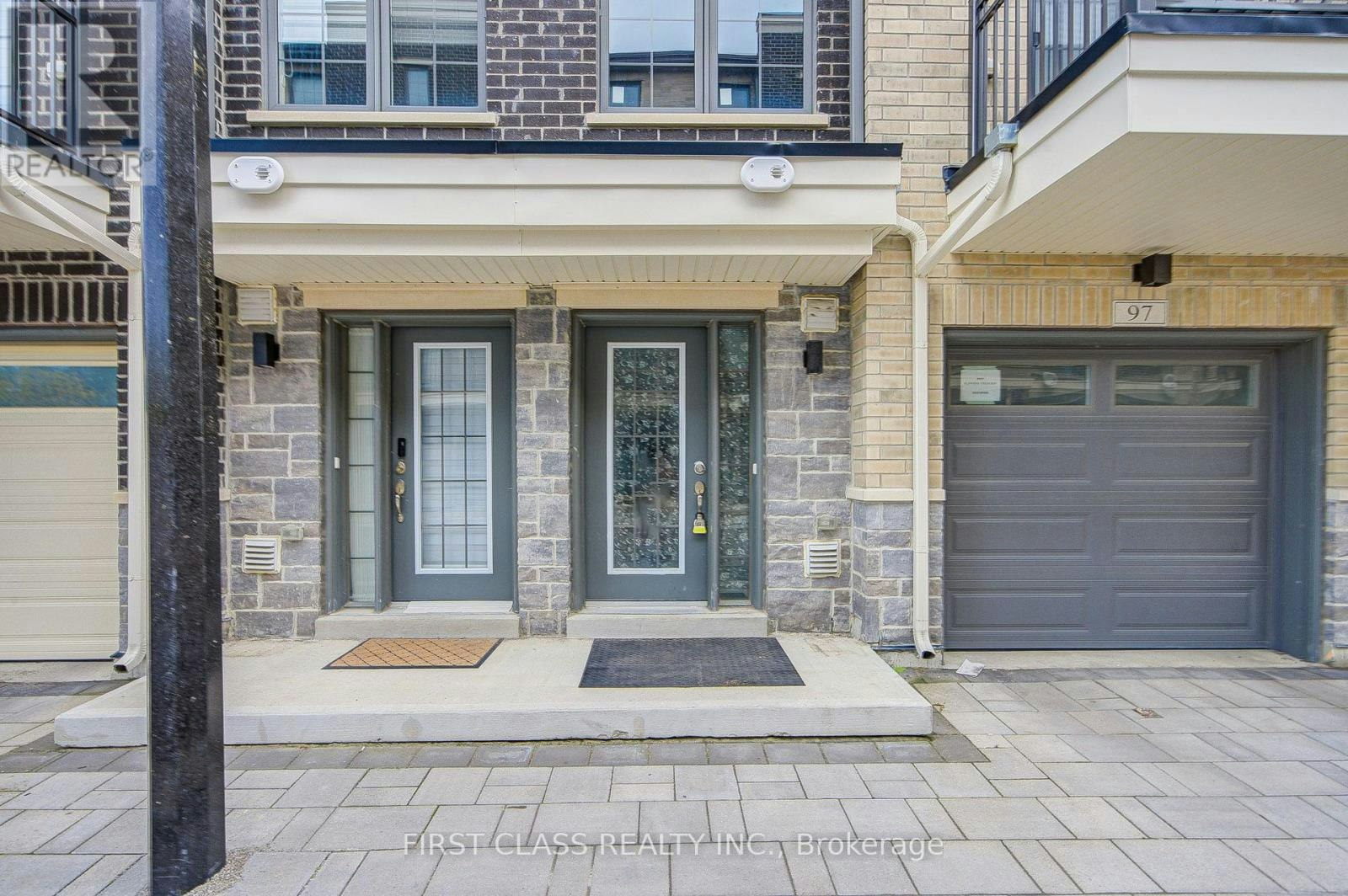 97 Clippers Crescent, Whitchurch-Stouffville, ON, L4A 4X7