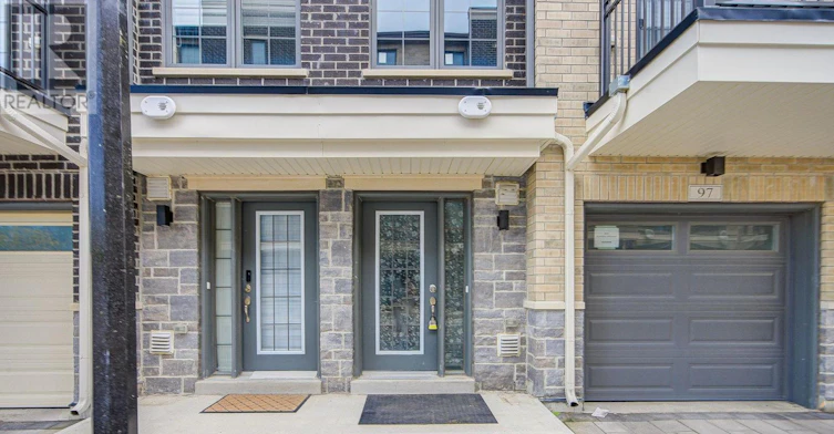 97 Clippers Crescent, Whitchurch-Stouffville, ON, L4A 4X7