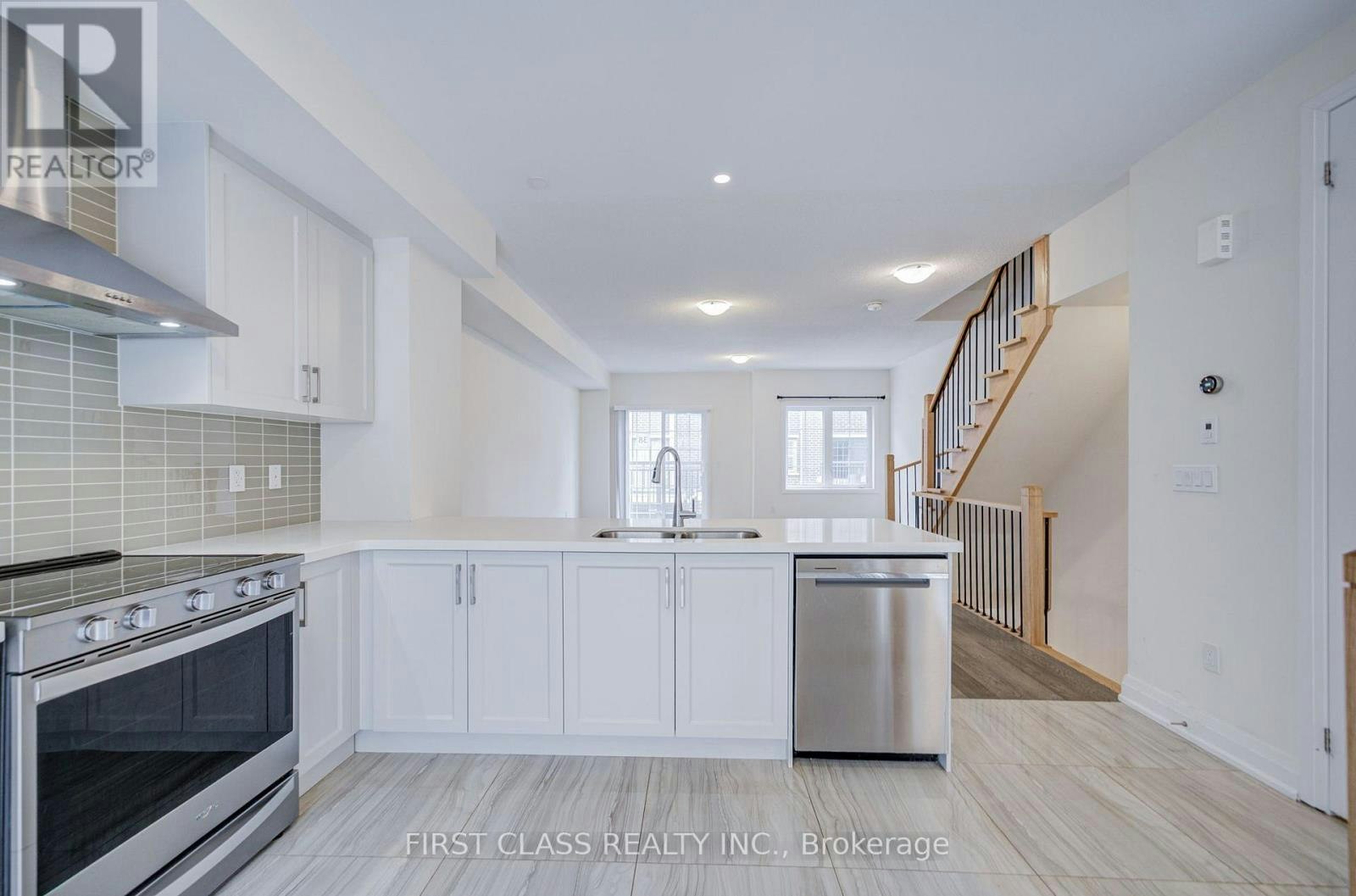 97 Clippers Crescent, Whitchurch-Stouffville, ON, L4A 4X7 - 14