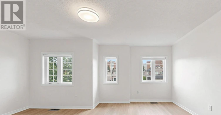 5684 Volpe Avenue, Mississauga, ON, L5V 3A5 - 10