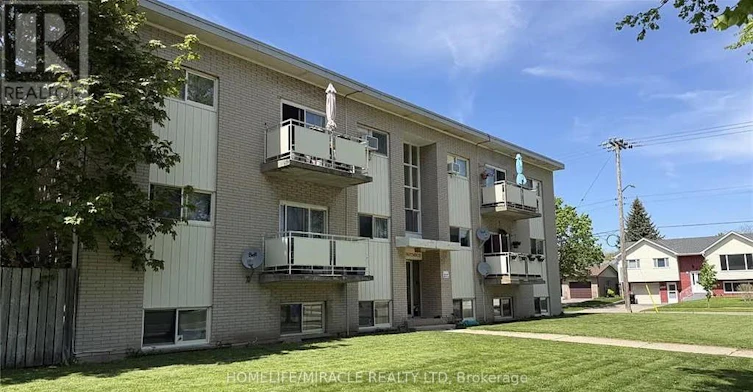 202-206 Indian Road, Kitchener, ON, N2B 2S9 - 2