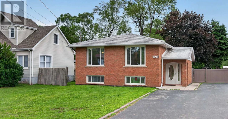 2 (LOWER-294 Jones Road, Hamilton, ON, L8E 5L8
