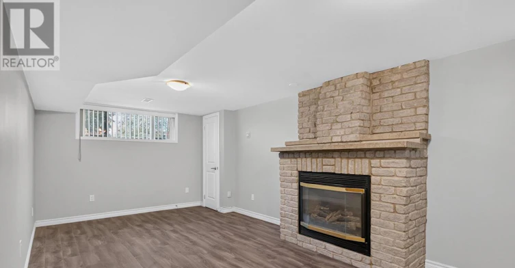 2 (LOWER-294 Jones Road, Hamilton, ON, L8E 5L8 - 4