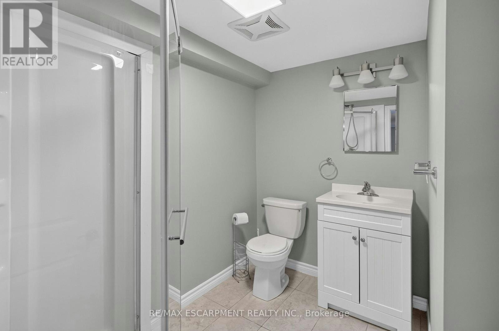 2 (LOWER-294 Jones Road, Hamilton, ON, L8E 5L8 - 11