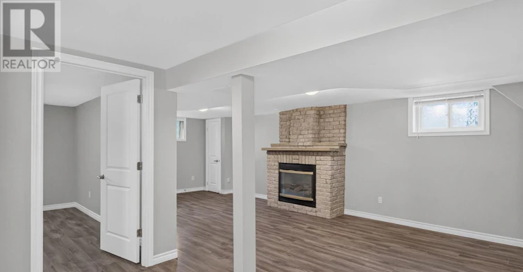 2 (LOWER-294 Jones Road, Hamilton, ON, L8E 5L8 - 3