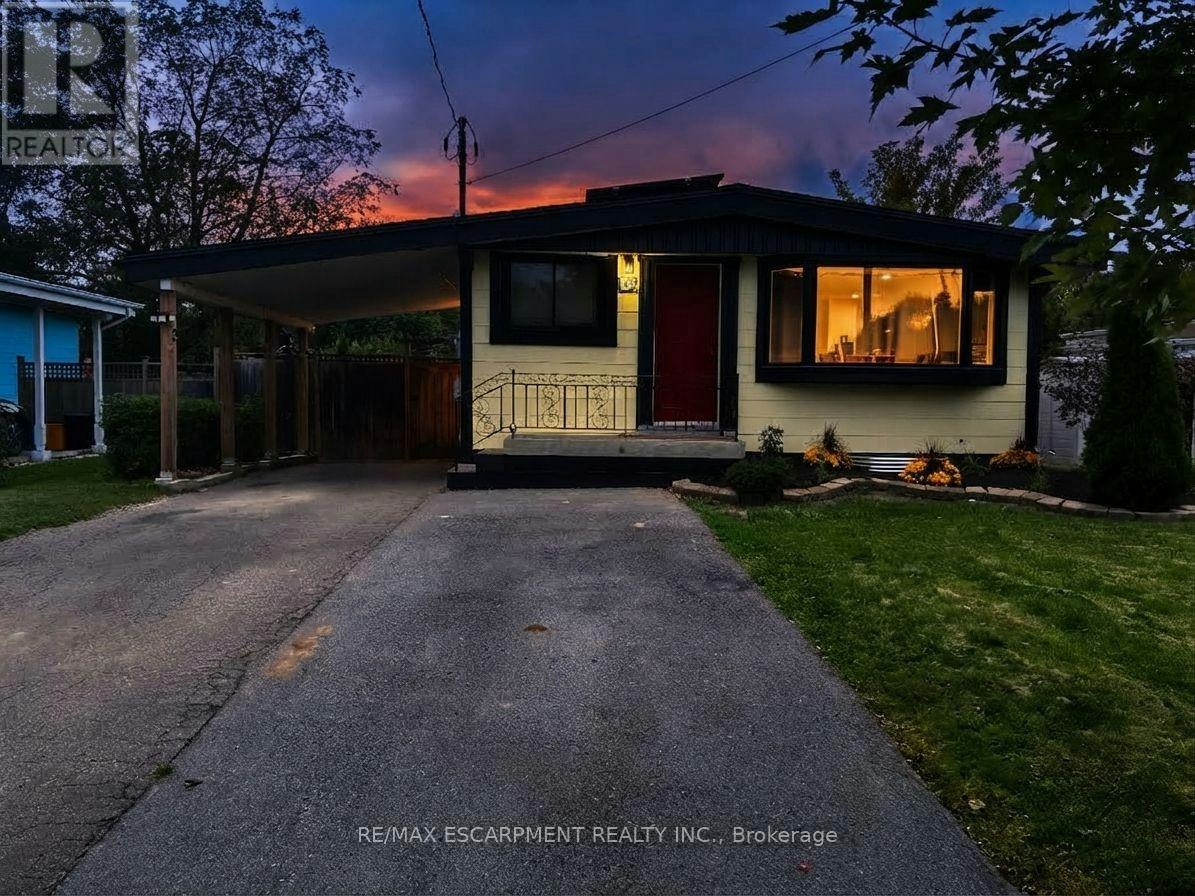 134 Deschene Avenue, Hamilton, ON, L9A 3K1