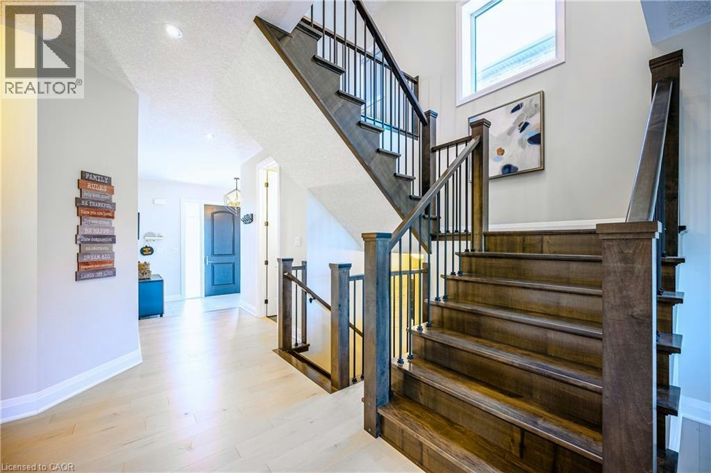 Upper-30 Falconridge Drive, Kitchener, ON, N2K 0G1 - 6