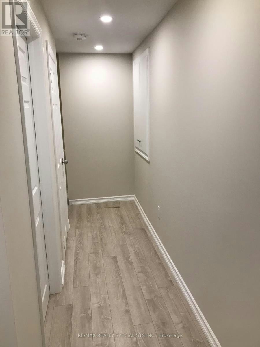 21 Mccandless Court, Milton, ON, L9T 2C4 - 21
