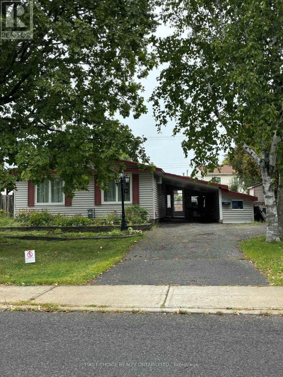 337 Amiens Street, Ottawa, ON, K1E 1N4