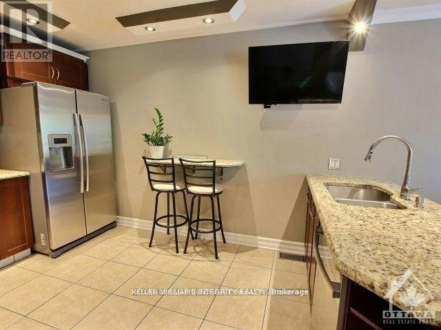 4 Rueter Street, Ottawa, ON, K2J 3Z9 - 7