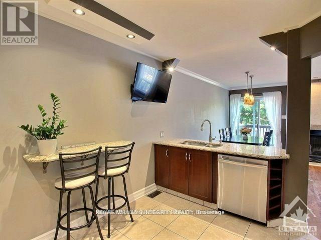 4 Rueter Street, Ottawa, ON, K2J 3Z9 - 9