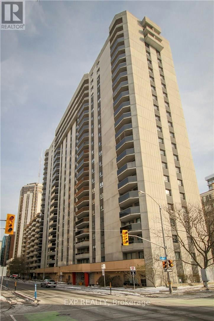 403-470 Laurier Avenue W, Ottawa, ON, K1R 7W9