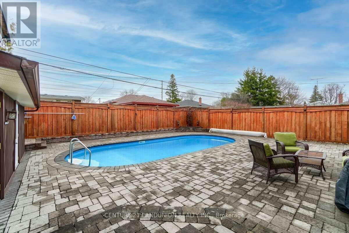 371 Elizabeth Street, Oshawa, ON, L1J 5S7
