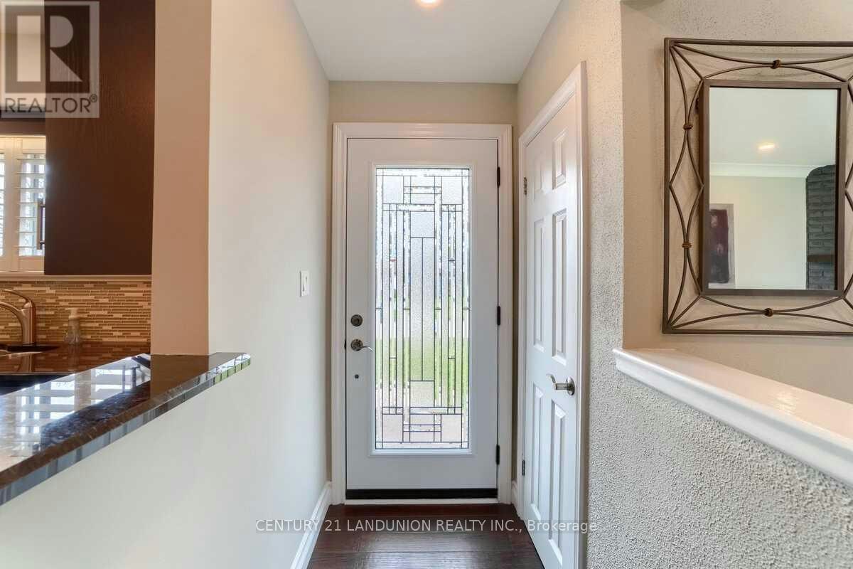 371 Elizabeth Street, Oshawa, ON, L1J 5S7 - 4