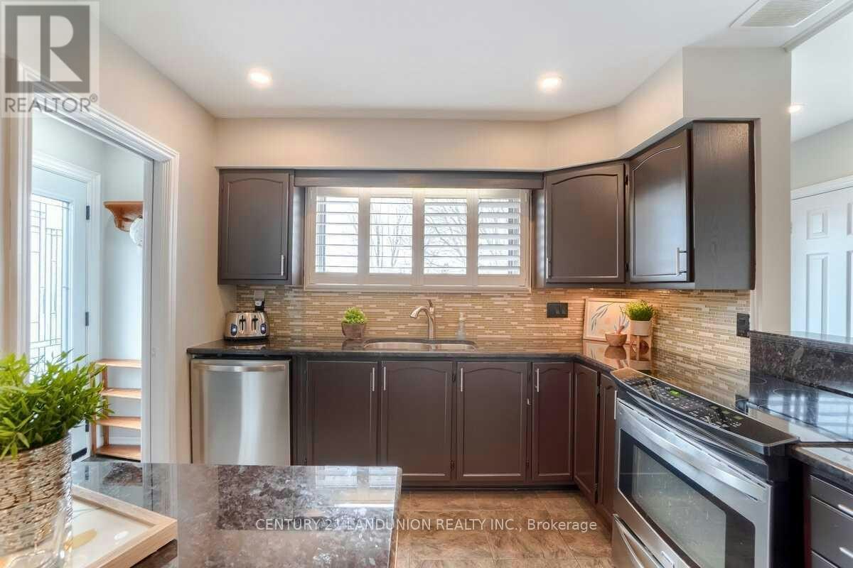 371 Elizabeth Street, Oshawa, ON, L1J 5S7 - 6