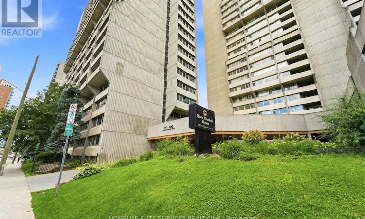 909-500 Laurier Avenue W
