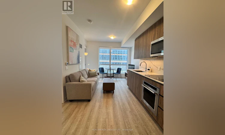 420-15 Richardson Street