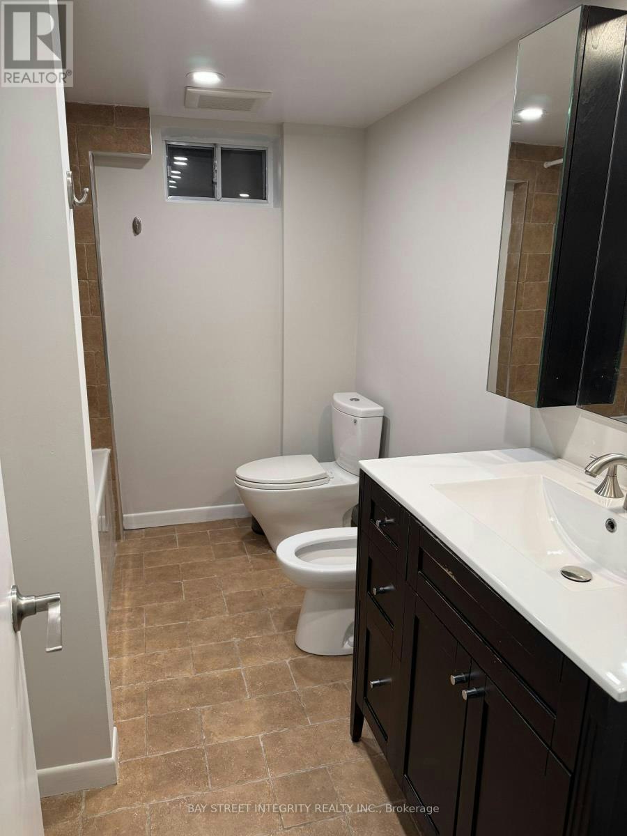 244 King Edward Avenue, Toronto, ON, M4C 5K1 - 9